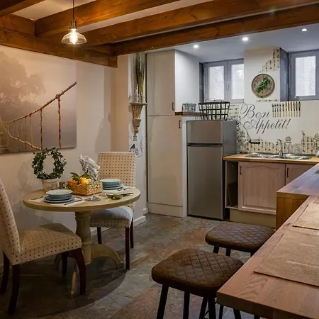 The Lemon Tree Вилафлор